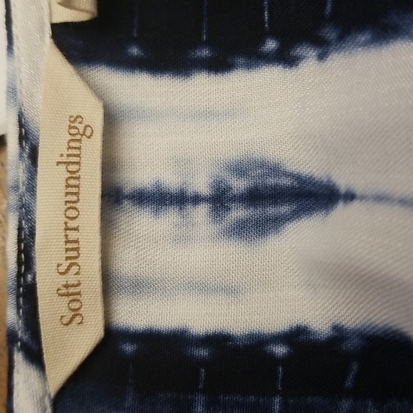 Gorgeous Soft Surroundings pullover top - Picture 8 of 10